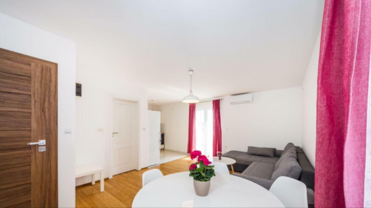 Apartmani Paradise 佩特坎内 外观 照片