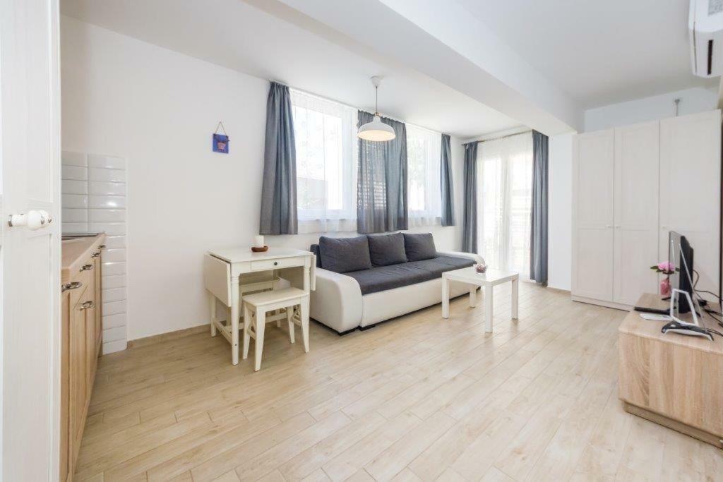 Apartmani Paradise 佩特坎内 外观 照片