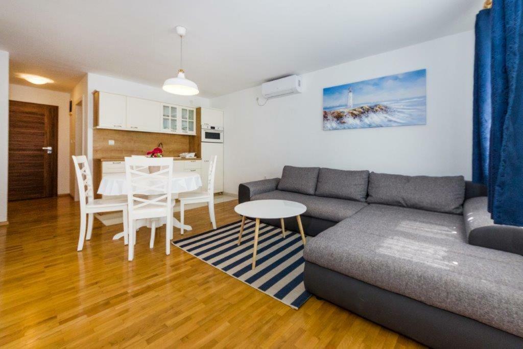 Apartmani Paradise 佩特坎内 外观 照片