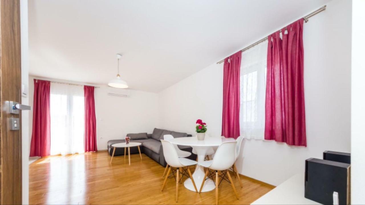 Apartmani Paradise 佩特坎内 外观 照片